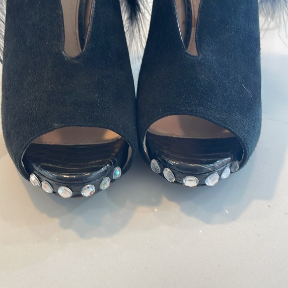 Pelle Moda Redesigned by Kim Savage - Picture 7 of 9